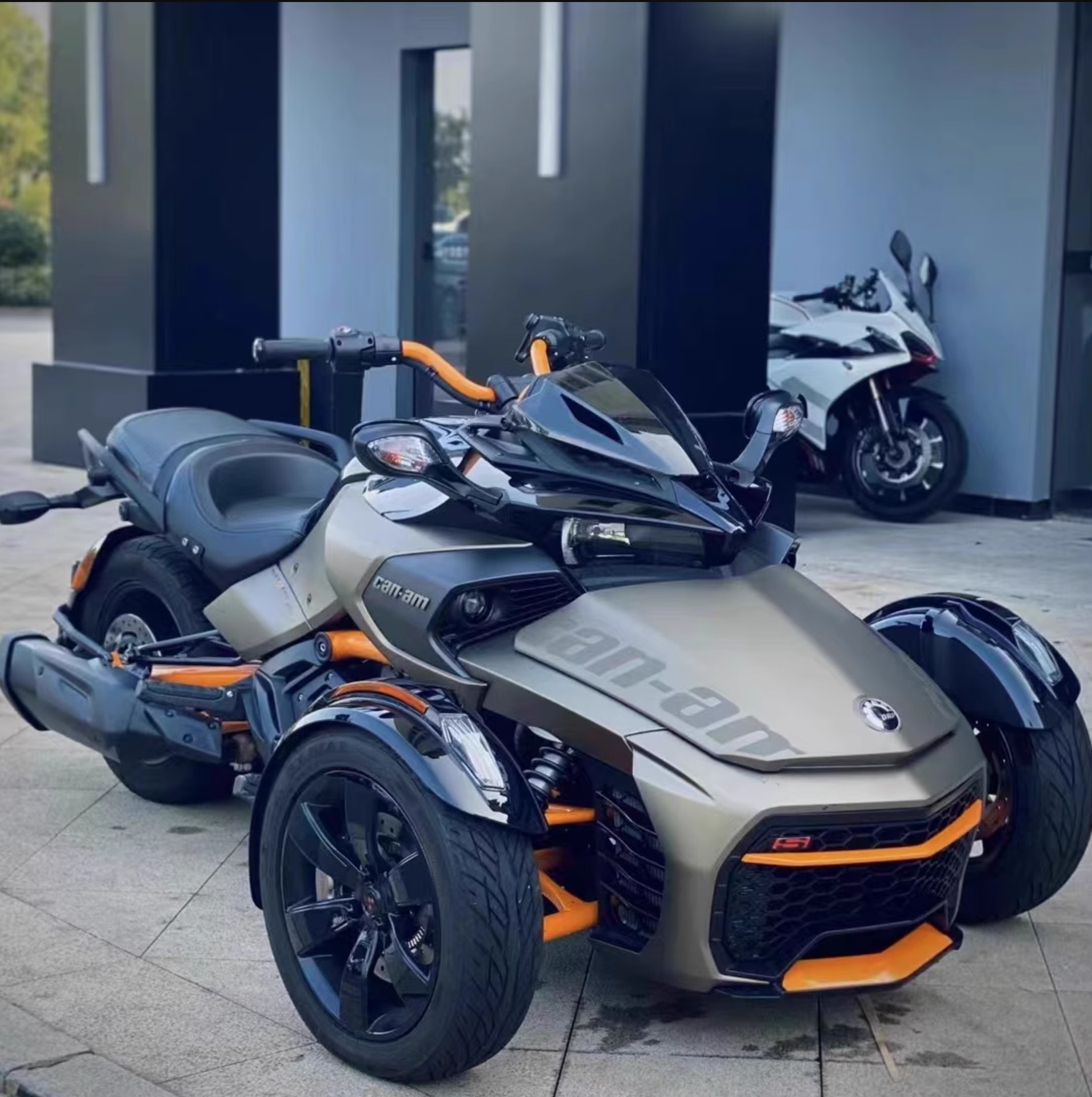 跨境出口brp庞巴迪f3边偏倒三轮沙滩越野巡航踏板车摩托车