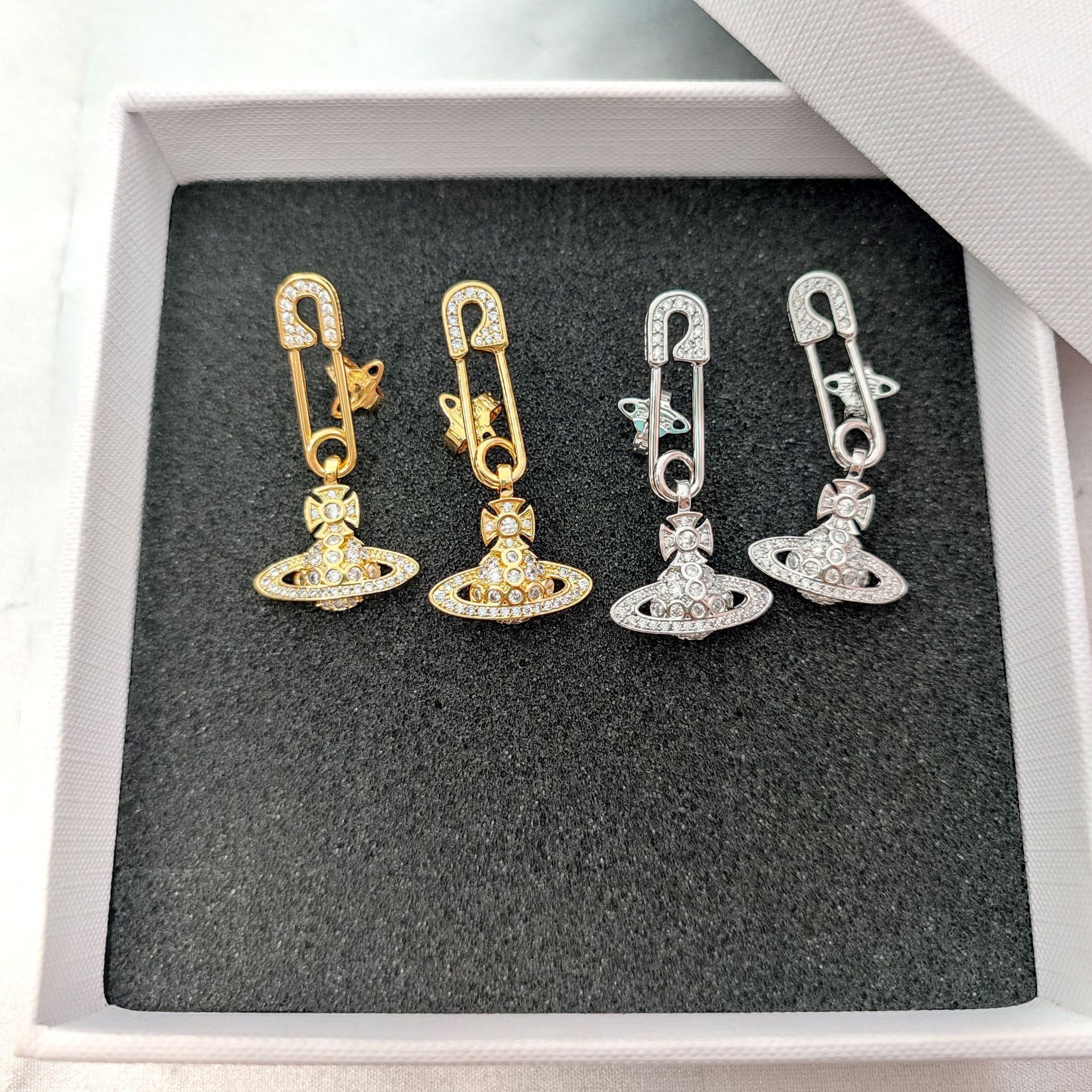 西太后经典土星满钻别针耳钉宇宙探索系列夸张耳钉欧美个性女耳饰