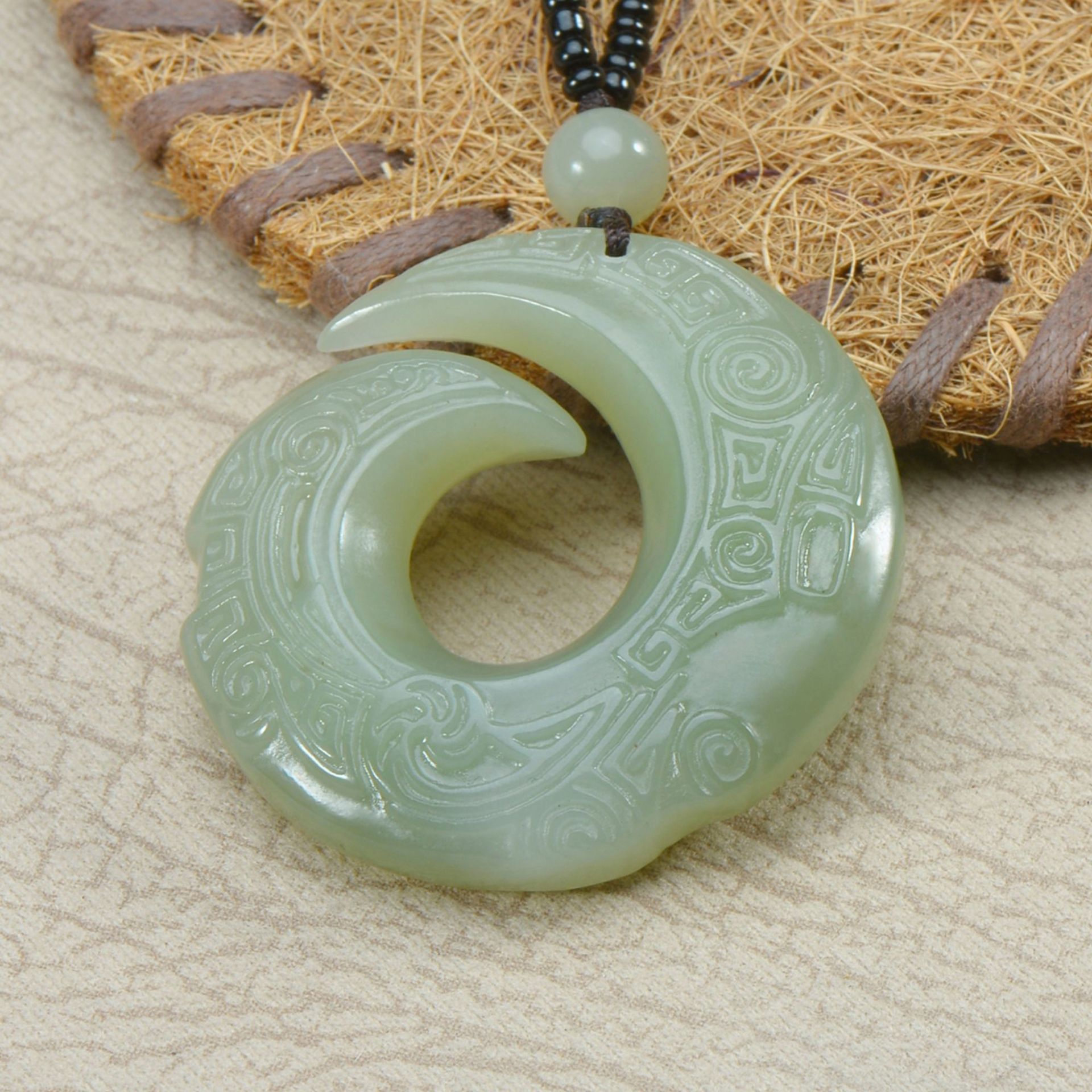 和田玉扭转乾坤挂件百搭款毛衣链挂件黄玉牌子玉佩玉项链