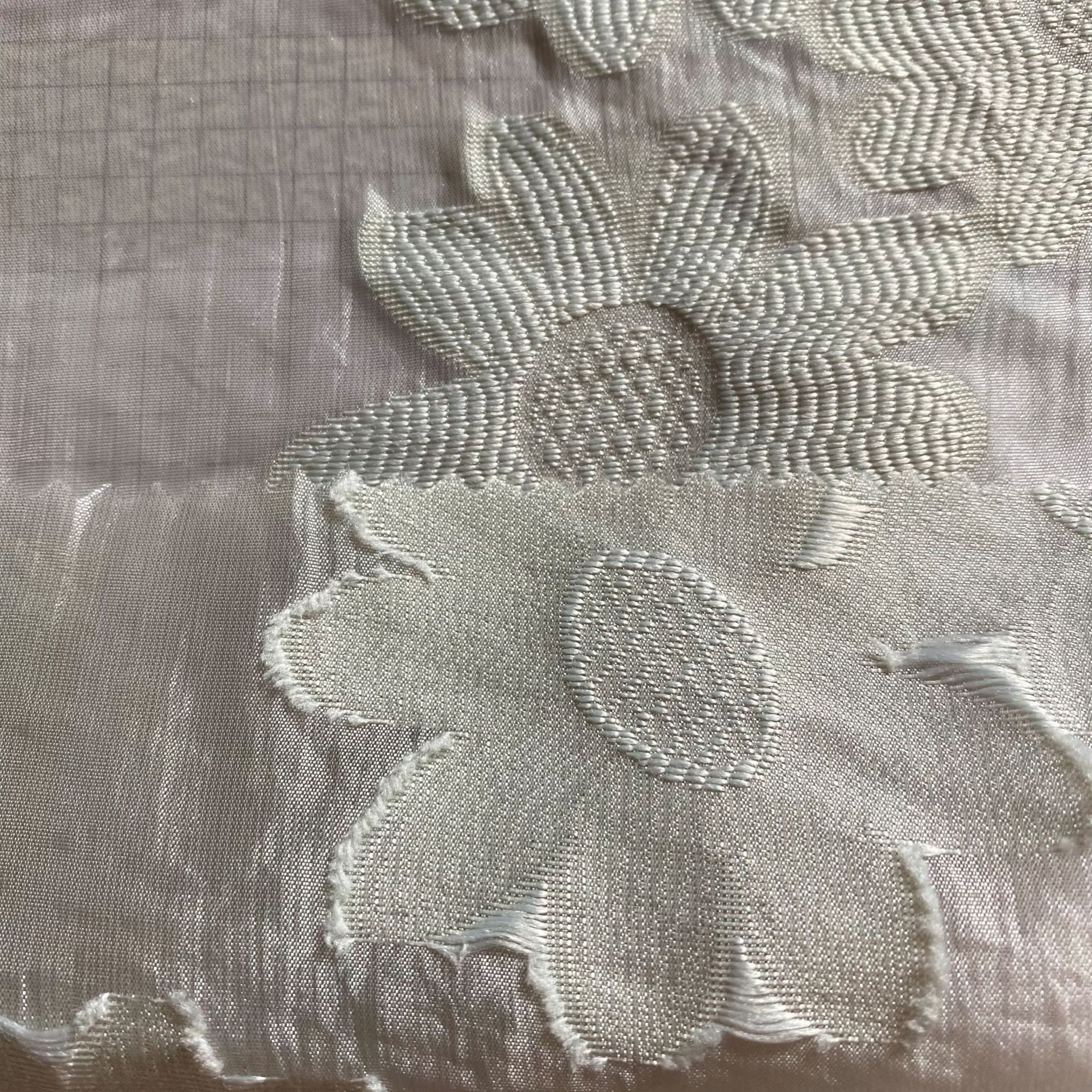 涤纶锦纶提花欧根纱剪花女装春夏时装连衣裙涤纶面料 雪纺剪花