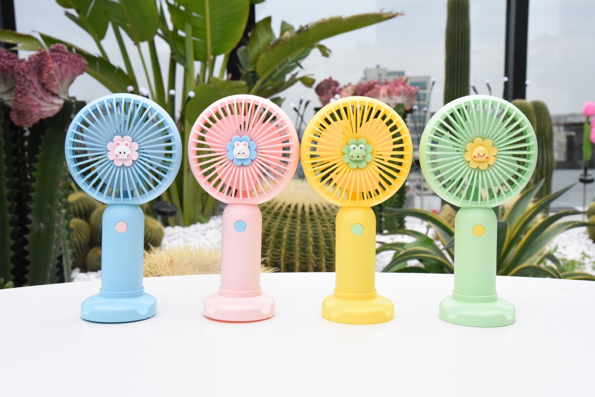 新品小花手持台式usb充电小风扇迷你便携手机支架静音口袋风扇