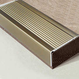 鑫逸美铝合金直角楼梯扣 楼梯防滑条 台阶装饰条 收口条封边踏步