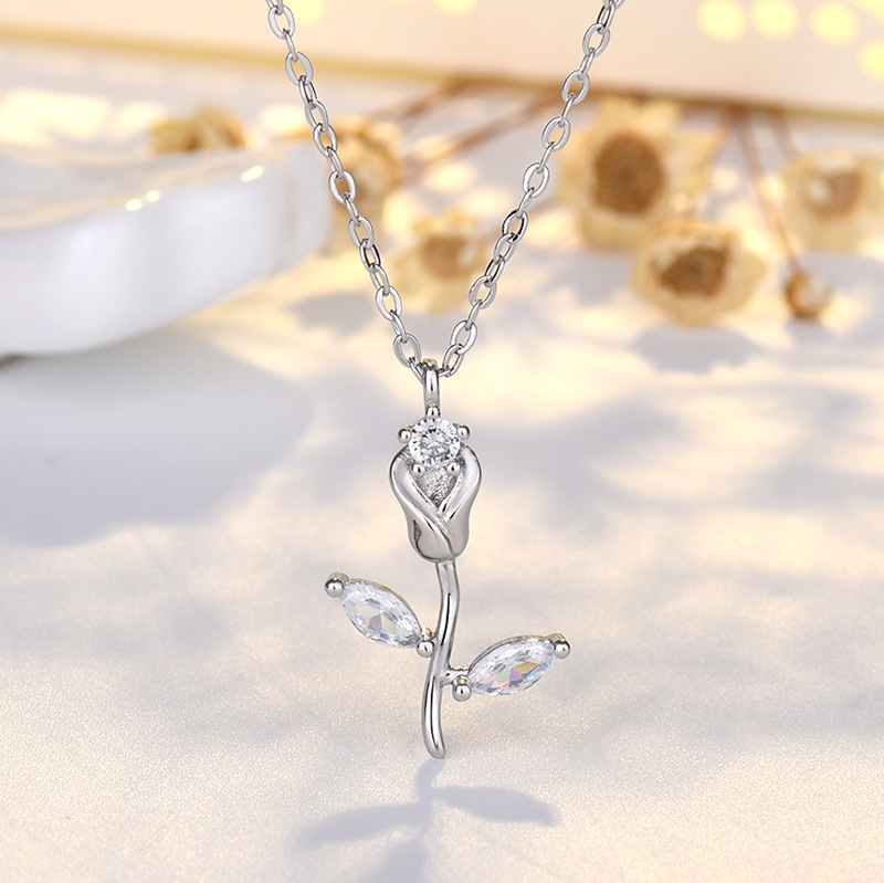 925 Sterling Silver Rose Necklace Girls Niche Pendant Clavicle Chain Birthday Christmas Gift for Girlfriend Wholesale