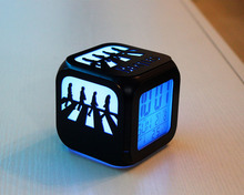 披头士abbey road马路创意3D立体闹钟LED小夜灯电子钟床头钟卧室