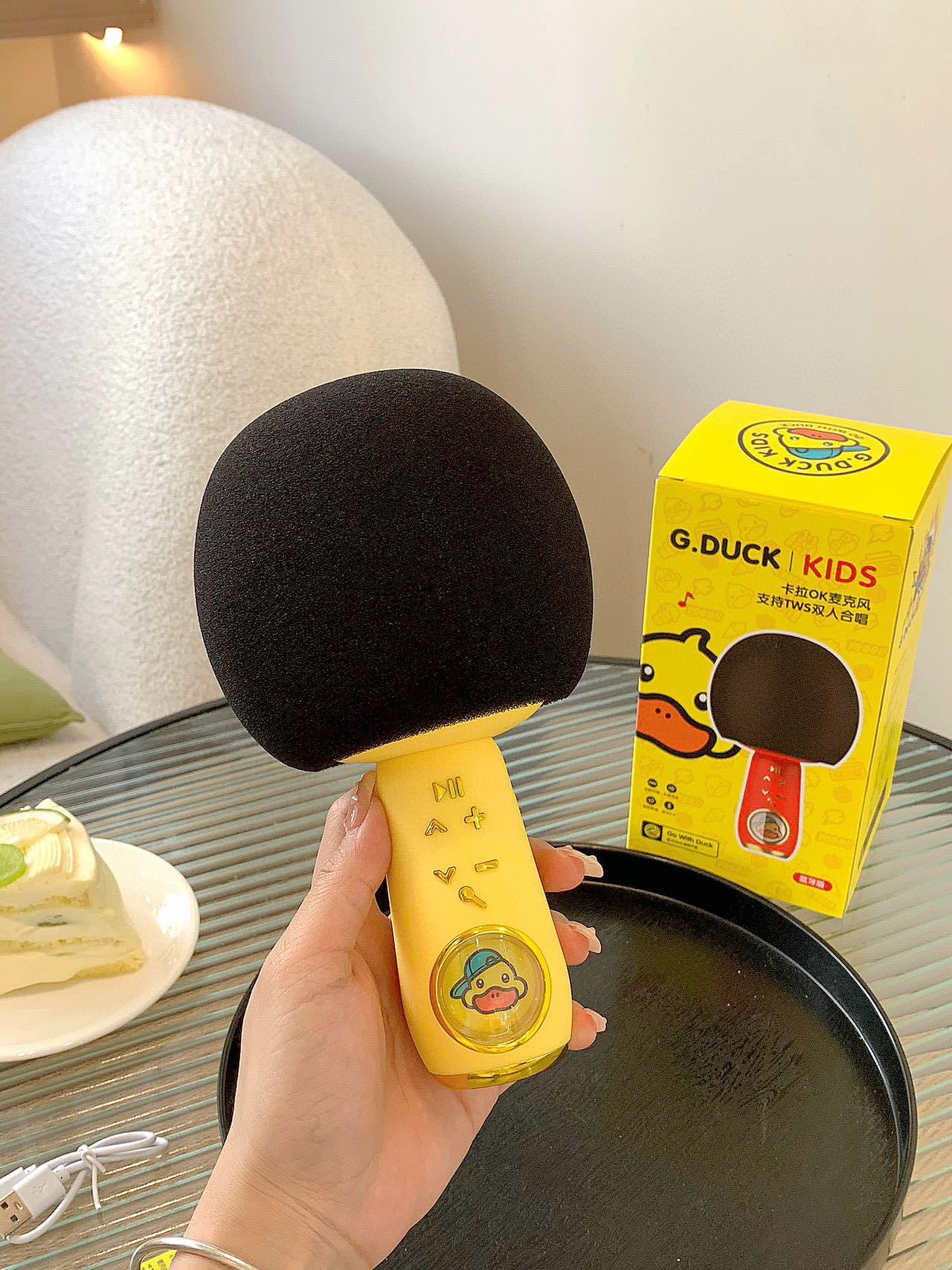 Classic Small Yellow Duck Karaoke Microphone Home Bluetooth Microphone Wireless Singing Microphone Factory Wholesale