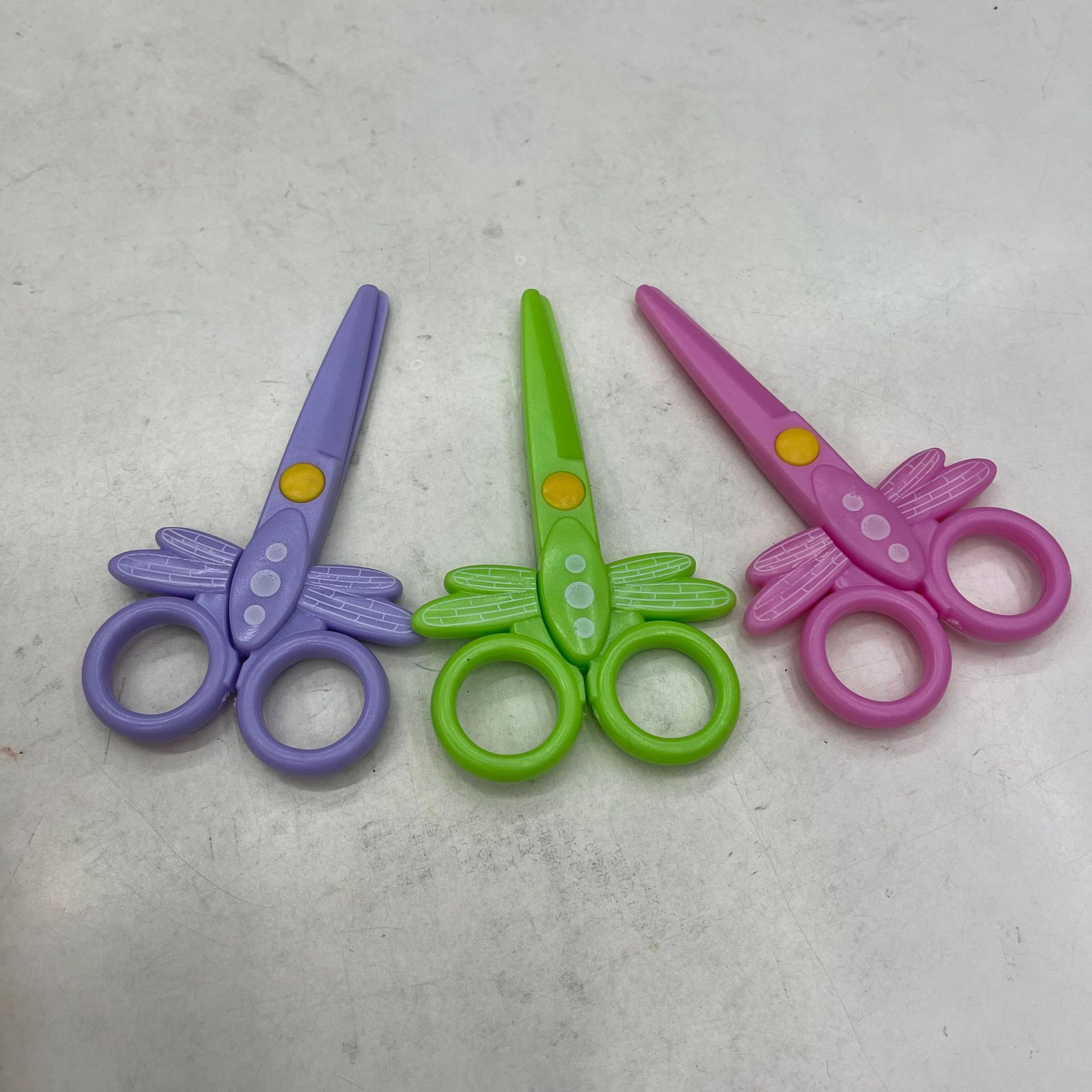 学生手工剪刀 剪蜻蜓剪 剪纸卡片工具 儿童幼儿园手工diy塑料剪刀