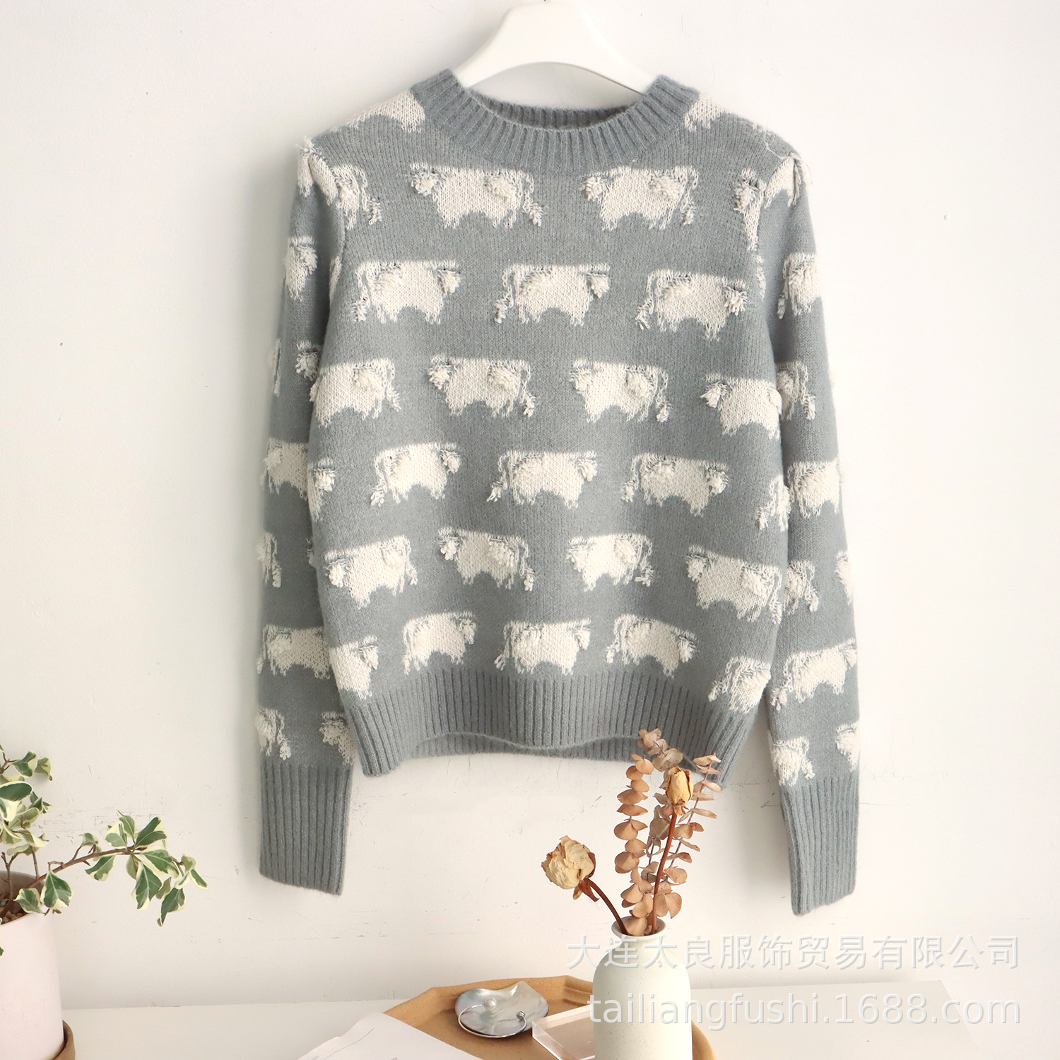 【新品 现货】大连太良女装 绿色立体小牛图案圆领针织毛衣休闲衫