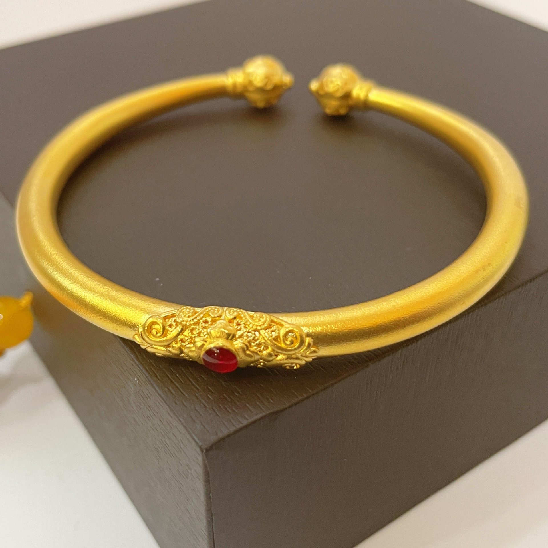 古法黄金足金999南瓜头手镯开口贴花细腻磨砂面传统婚庆送礼手环