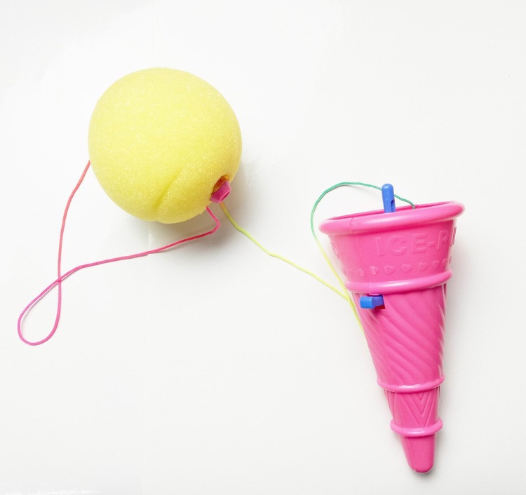 海绵冰淇淋球弹射球发射球儿童户外游戏玩具枪压力球整人玩具礼品