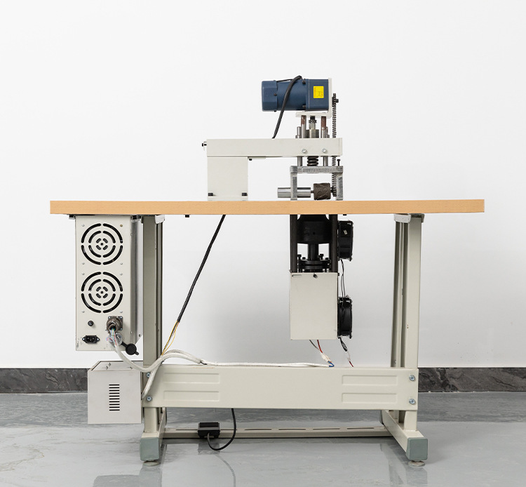 常科-数字追频超声波花边机手动款 桌布窗帘无纺布切边机