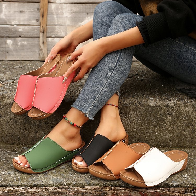 Cross-Border European and American Foreign Trade 2024 Spring and Summer New Sandals Women's Comfortable Wedge Platform Simple Casual Outdoor Slippers