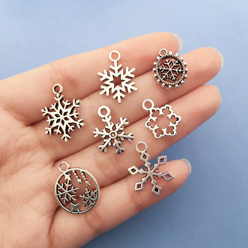 Wholesale Amazon New Snowflake Alloy Decoration Accessories Christmas DIY Handmade Material Accessories Pendant Small Pendant