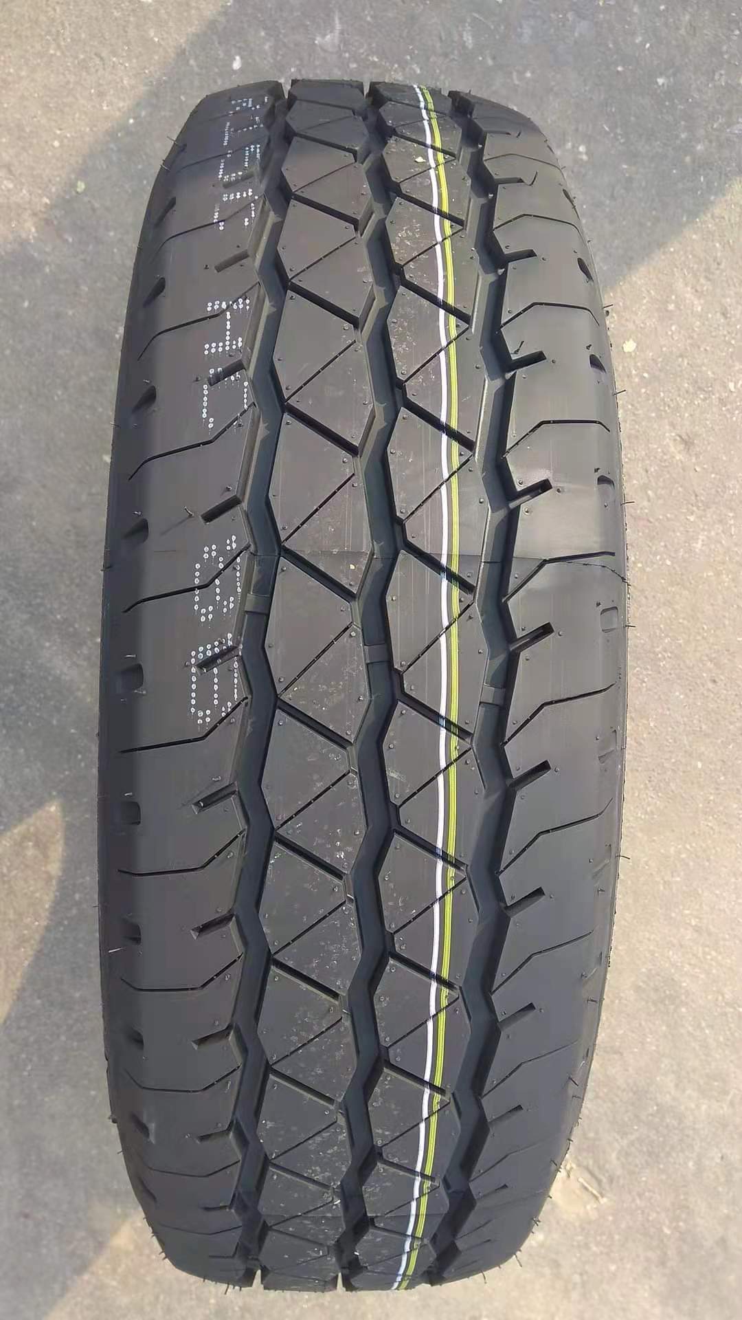 直供轿车轮胎 盾轮 durun185r15c可出口 可内销 三包质量