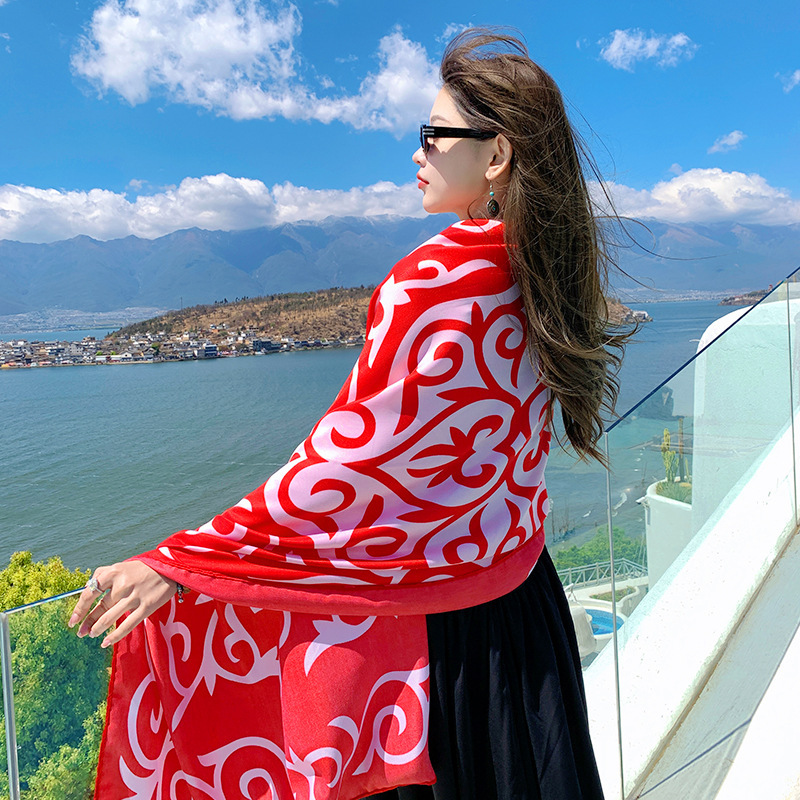 旅游丝巾女夏季外搭民族风红色藤蔓花超大防晒纱披肩沙漠围巾拍照