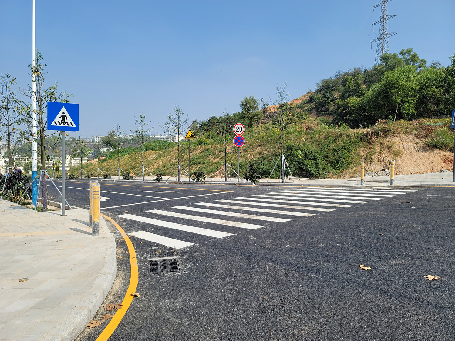 小型车道绕行标志牌指示牌反光路牌限速5限高限宽牌铝板标识路牌