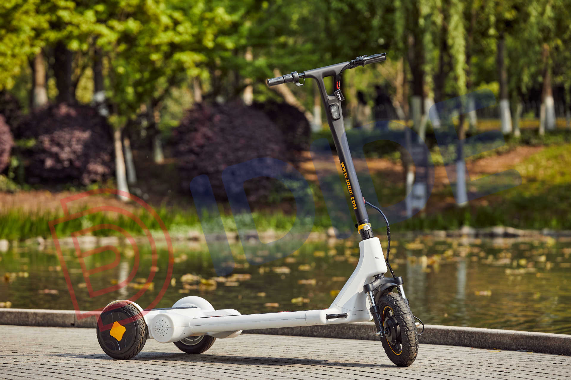 可折叠锂电航空镁合金立杆走步车代步车