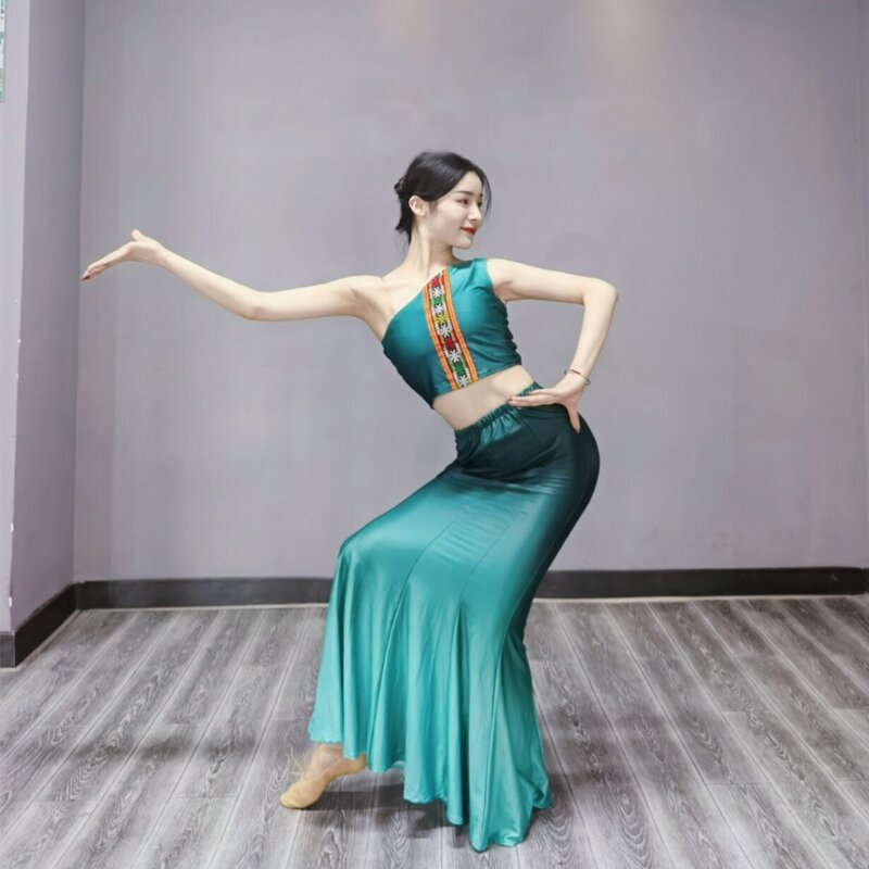 傣族舞蹈演出服练功裙表演服女练习舞裙孔雀舞鱼尾半身裙艺考服装