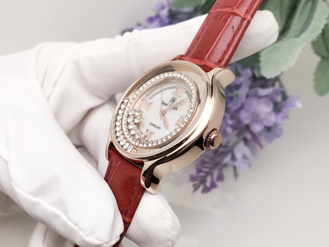 royalcrown萝亚克朗手表女时尚皮带镶钻休闲时来运转时装表石英表