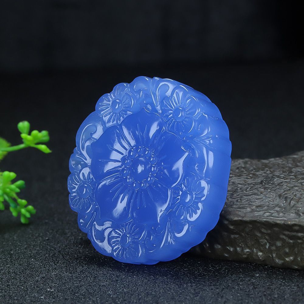 新疆和田外蒙料蓝色圆牌天然玉石吊坠雕刻玉佩挂件新中式项链玉牌