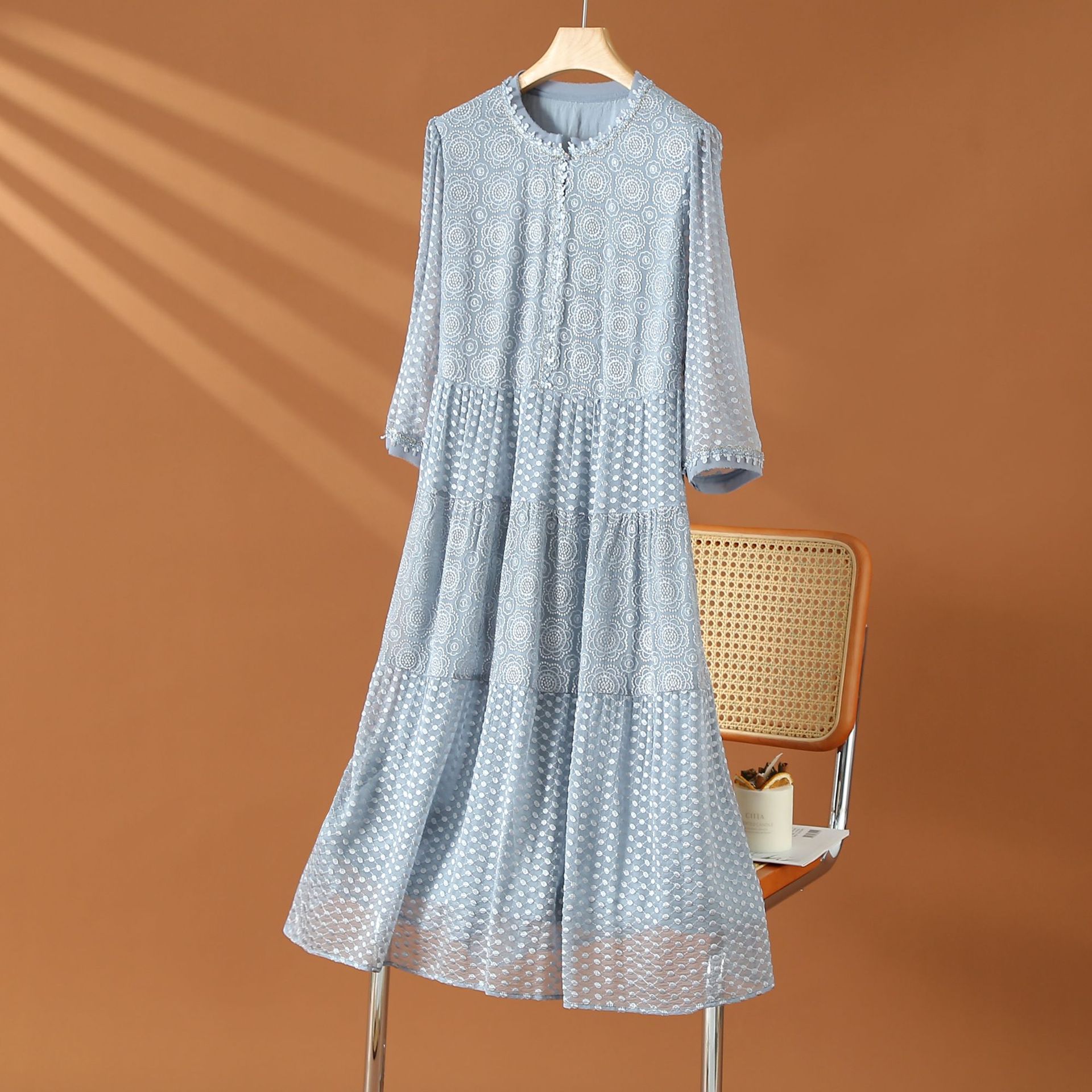 蓝色温柔风桑蚕丝连衣裙女2024新款夏季亲肤透气100真丝刺绣长裙