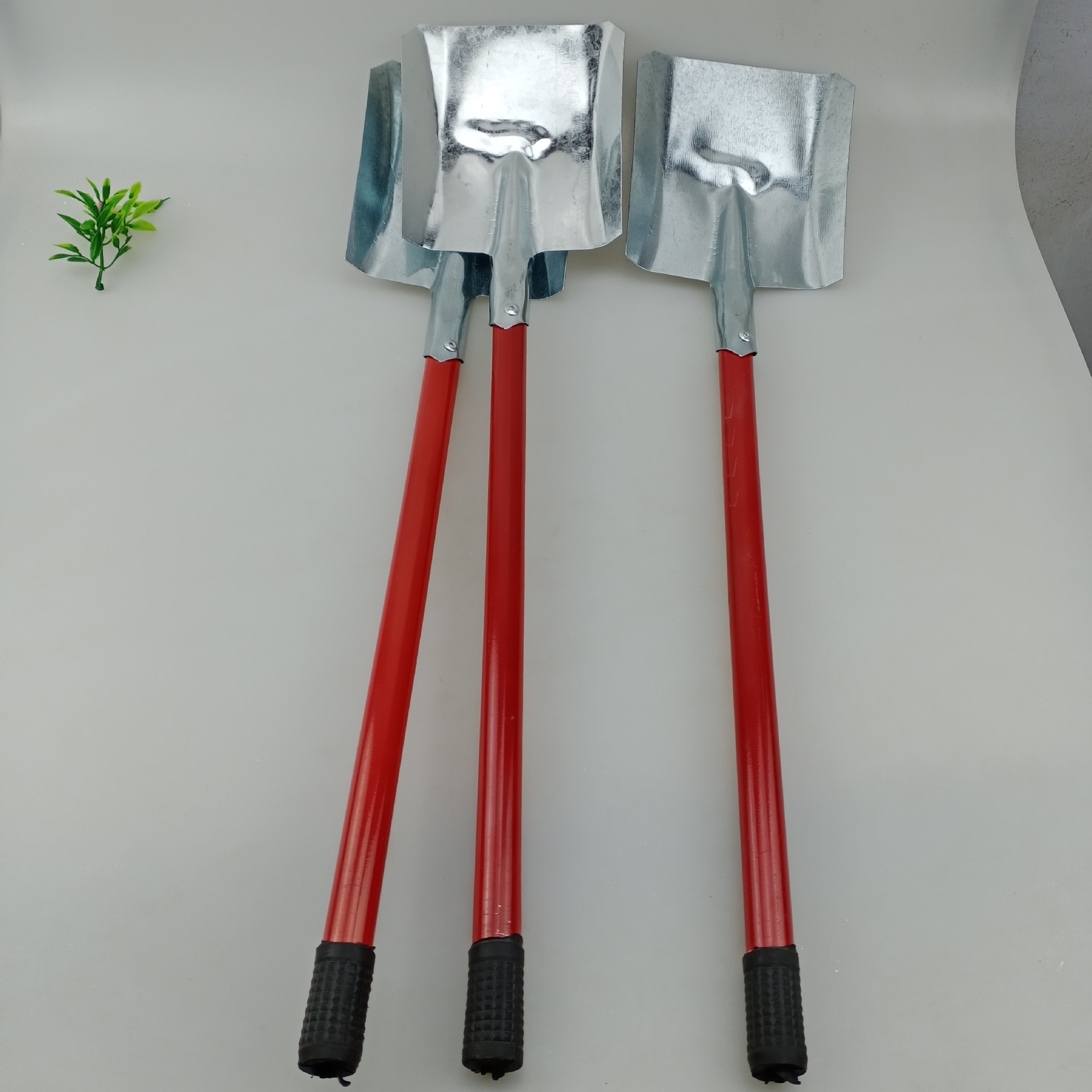 2元批发 煤铲 铁铲 五金,工具>农用工具>铲子两元货源 超市