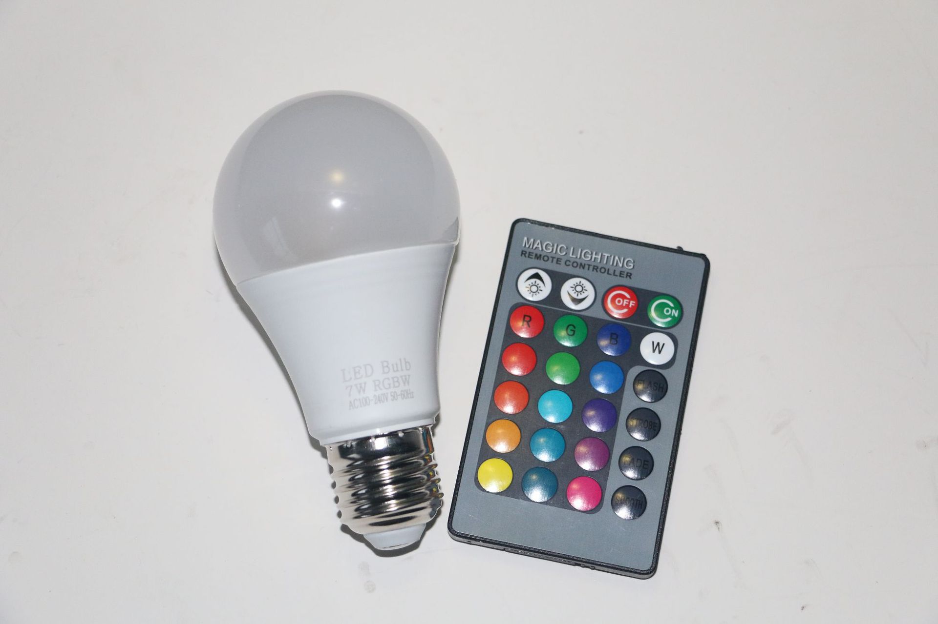 变色遥控球泡灯led七彩rgbw6w/7w彩色灯泡同步带记忆a60塑包铝