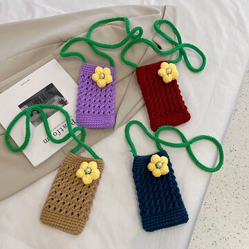 跨境春夏新款网红明星同款手工针织斜挎手机包毛线编织小包成品