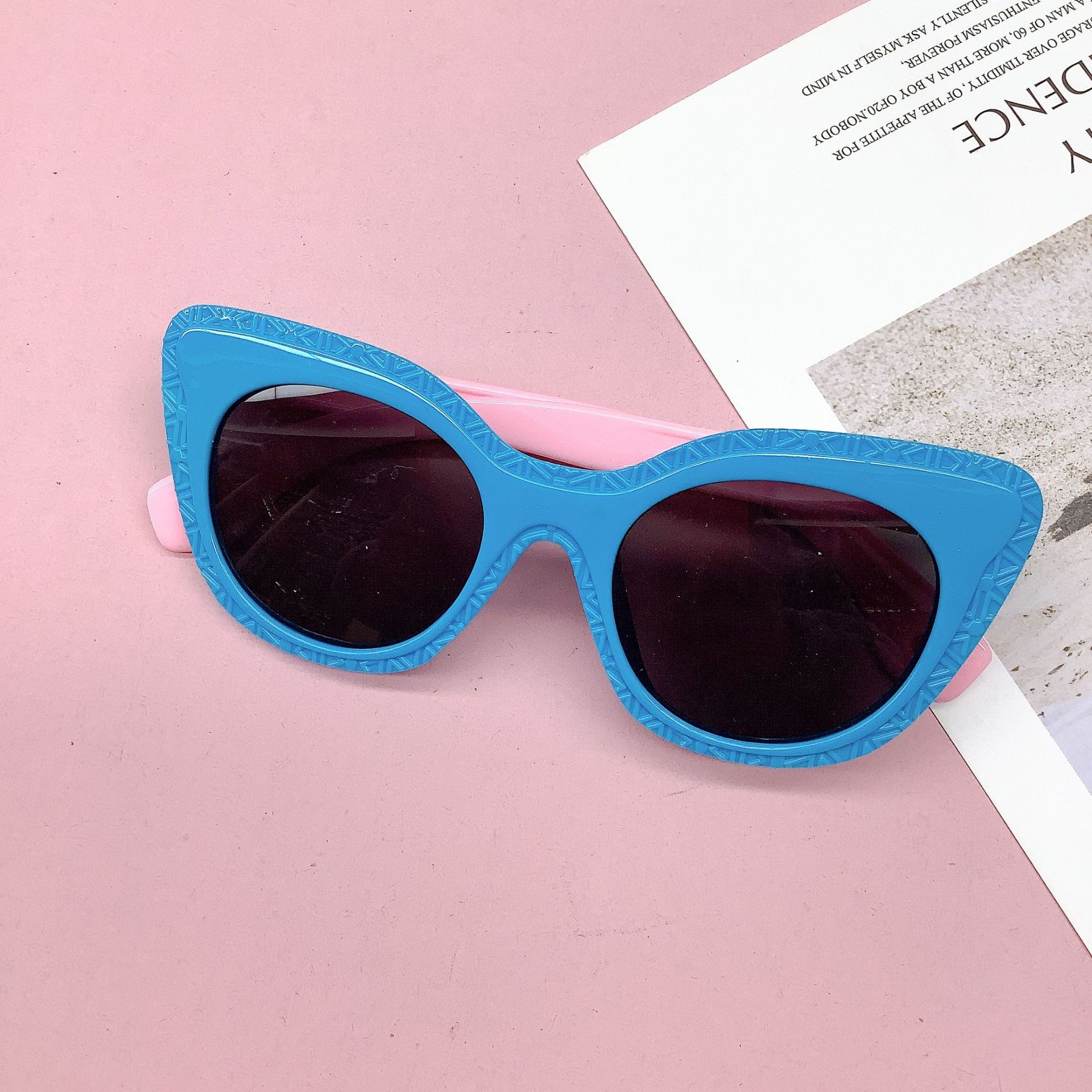 New Kids Sunglasses Fashion Travel UV-Proof Sunglasses Baby Boys Girls Concave Shape Wear Match Glasses