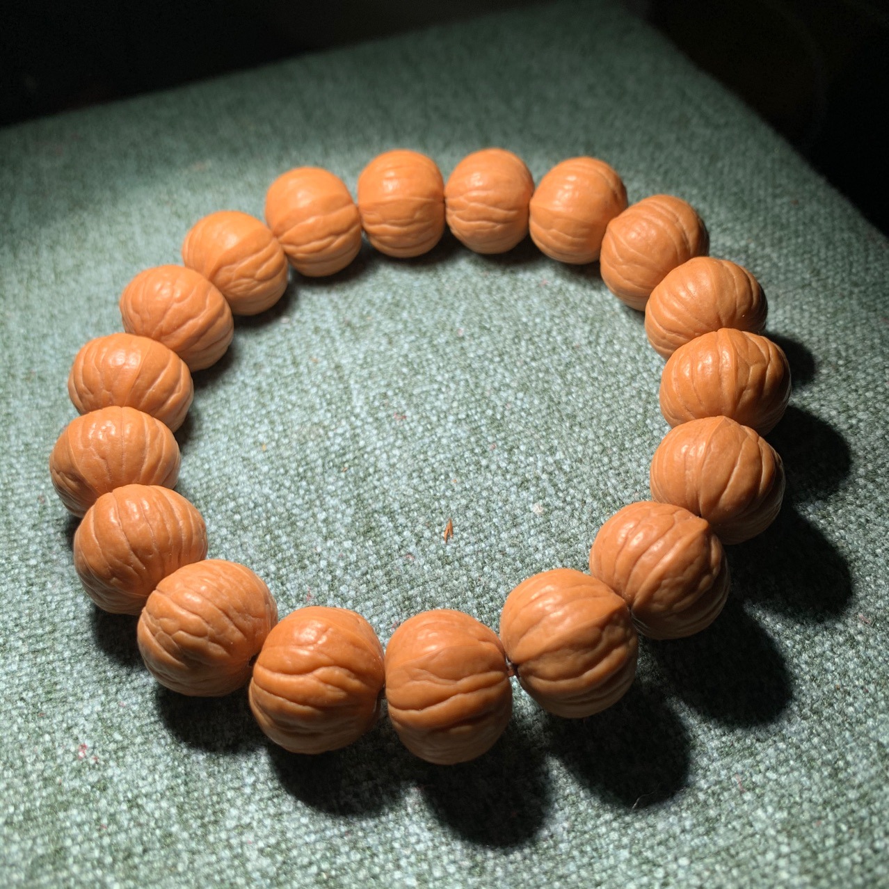 双鳍猴王南瓜桩猴头核桃手串无修原籽美国金丝小核桃手串正圆矮桩