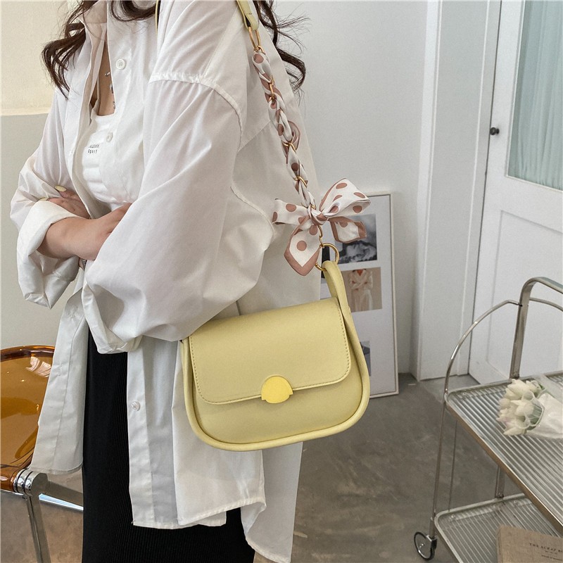 Korean Style Shoulder Bag 2022 New Fashion Simple Solid Color Chain Bag Versatile High Quality Commuter Silk Scarf Small Square Bag