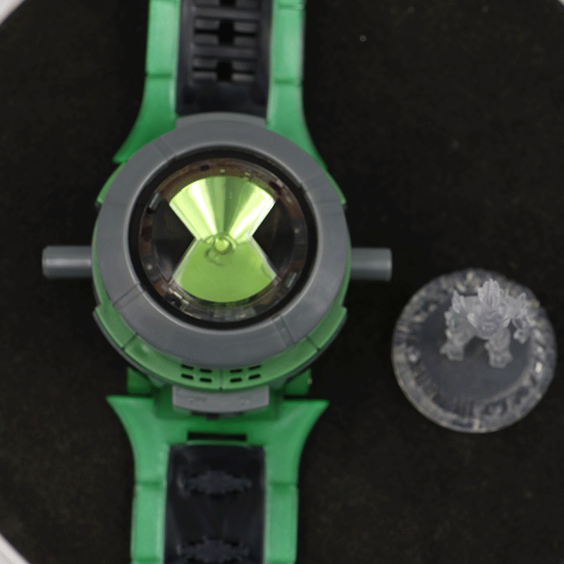 现货批发 少年骇客ben10变身器保卫者小班投影手表 按键发光发声