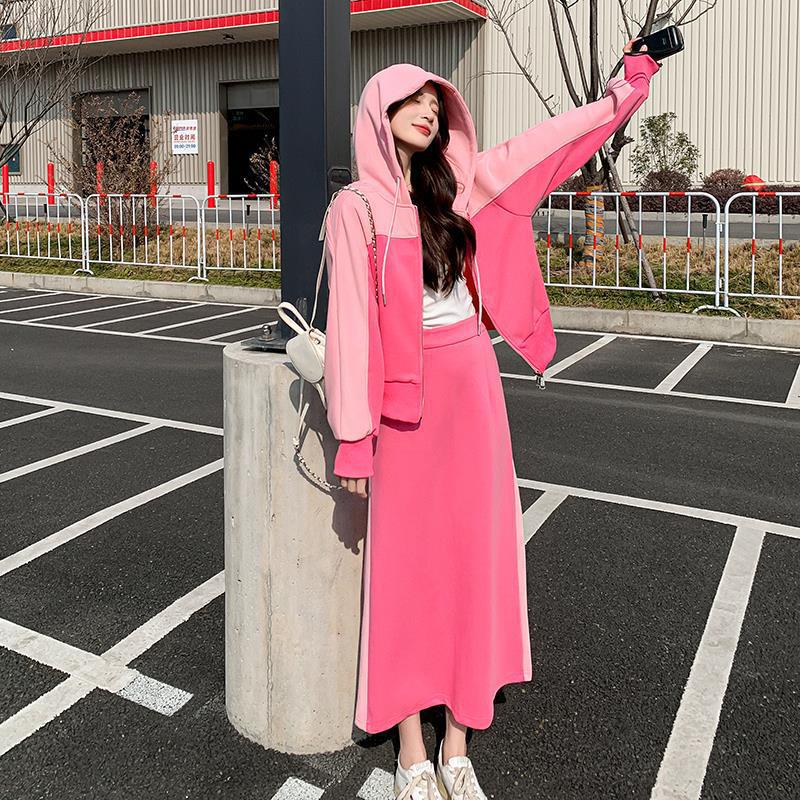 粉红色时尚运动休闲套装女春季2024新款设计感减龄连帽卫衣半身裙