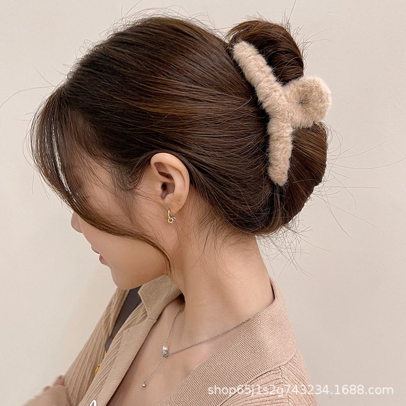 Korean-Style Elegant Plush Grip Women's Autumn and Winter Fur Shark Clip Large Hairpin Back Head Hairpin Headdress