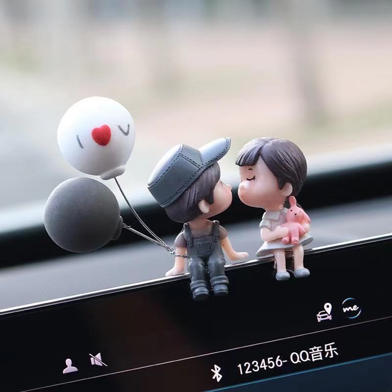 汽车摆件网红告白气球约会情侣可爱创意男女中控高档车内车载装饰
