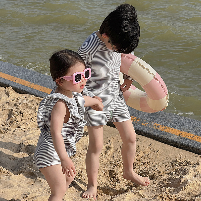 女孩新款泳衣装分体式兄妹游泳套装儿童游泳泳装男童制衣厂制衣鸿