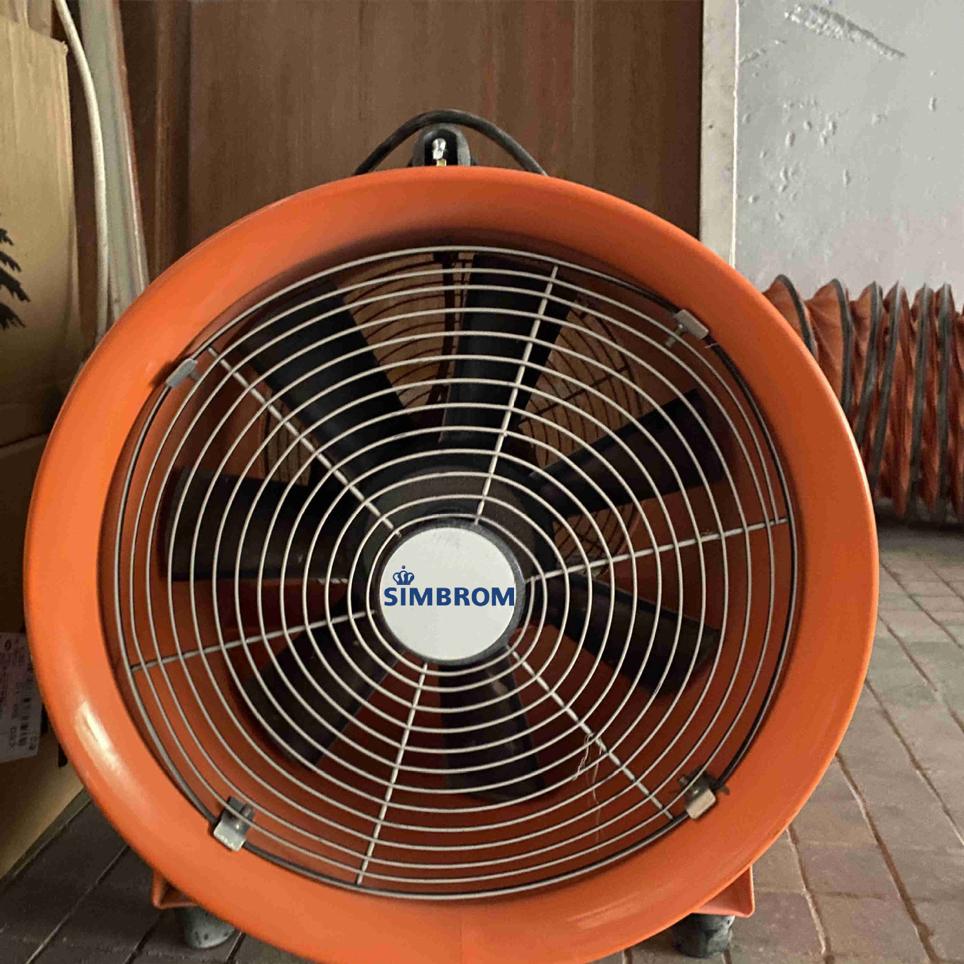 n 热销款220v强力抽风机高速管道换风静音厨房油烟工业排风扇