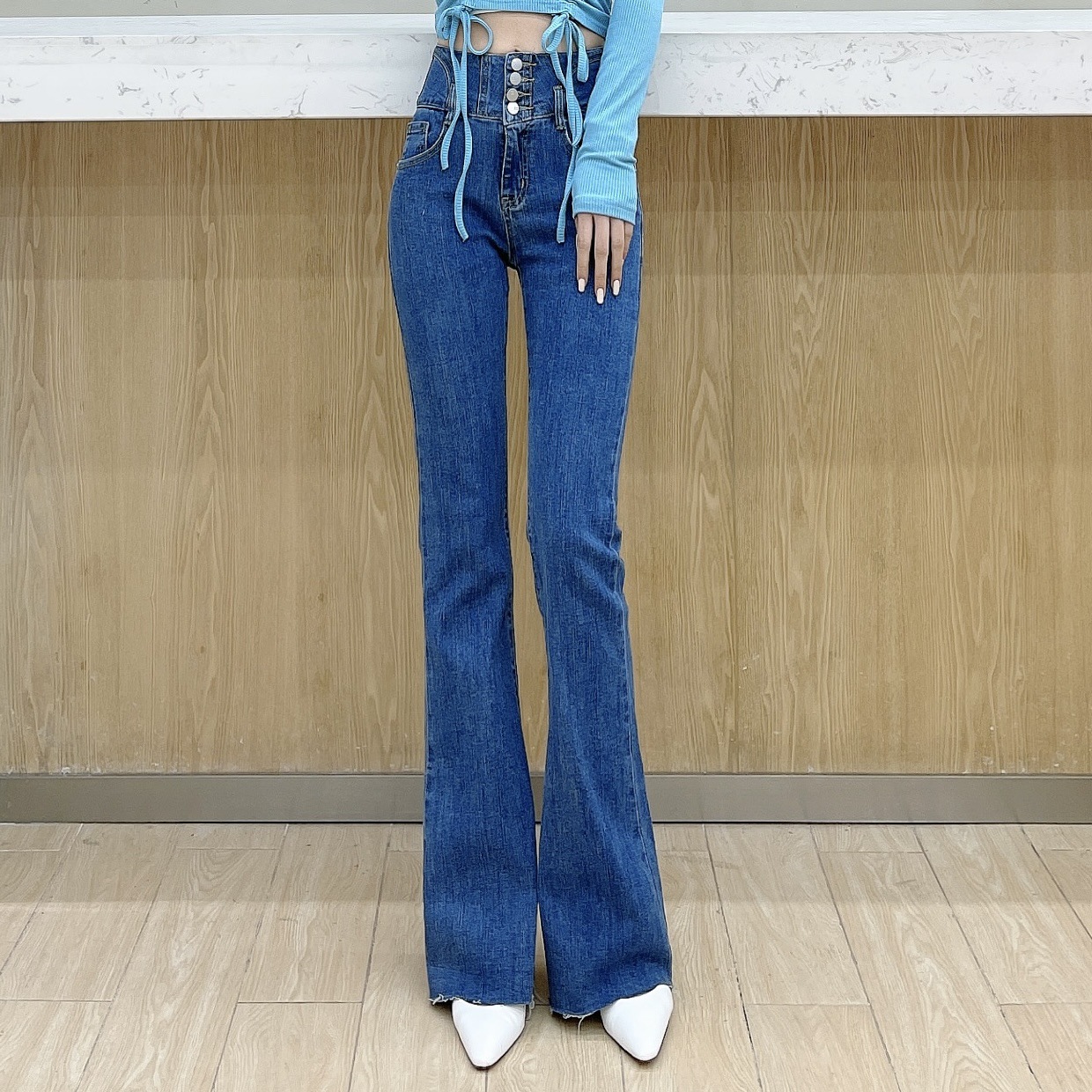 牛仔裤卡卡官方正品抖音四排扣高腰显高显瘦蓝色喇叭裤微喇拖地裤