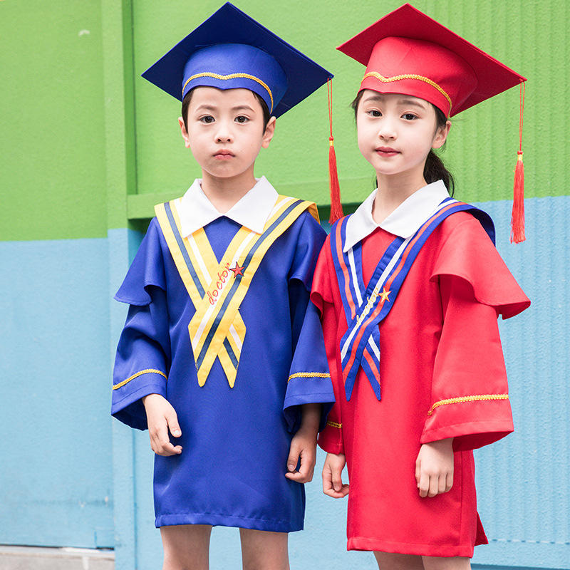 我厂专业生产演出服装服装为主,集设计,生产为一体,在竞争激烈的服装