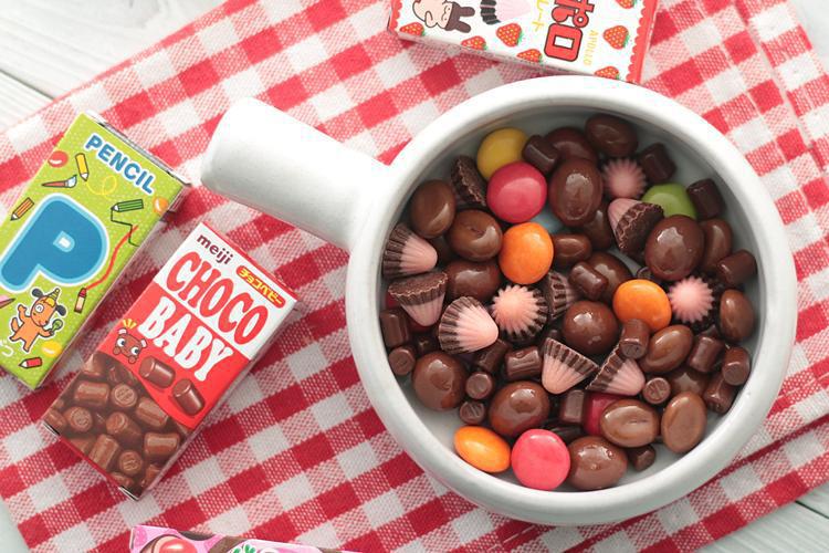 日本进口巧克力 明治五宝杂锦巧克力豆小朋友零食糖果51g一件代发