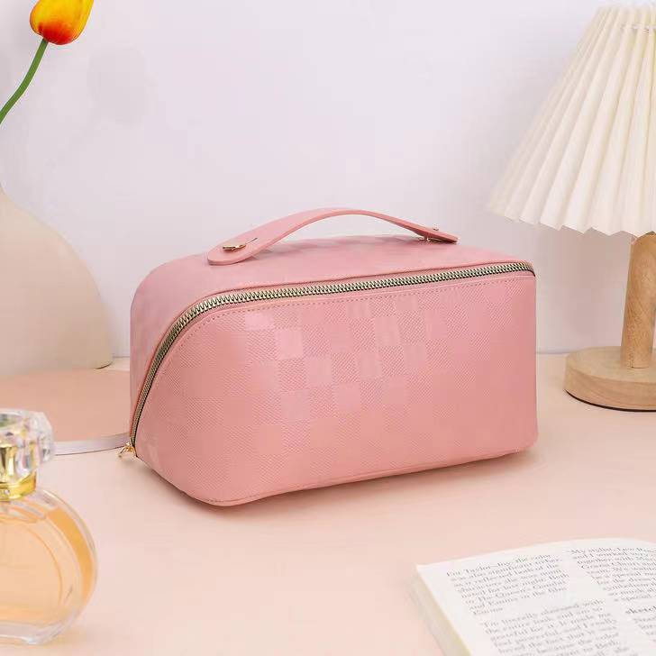 2023 Net Red High-Looking Portable Chessboard Plaid Leather Organ Pillow Cosmetic Bag Portable Retro Style Cosmetic Bag