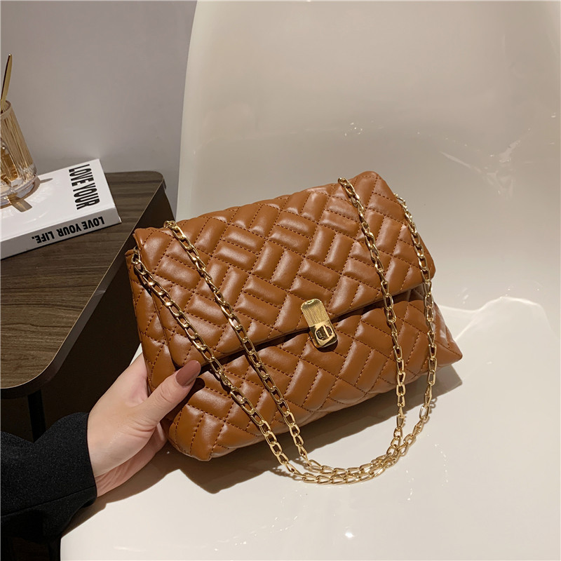 Women's Bag 2022 Autumn and Winter New Korean Style Fashionable Retro Rhombus Chain Bag Women's One Shoulder Crossbody Underarm Bag