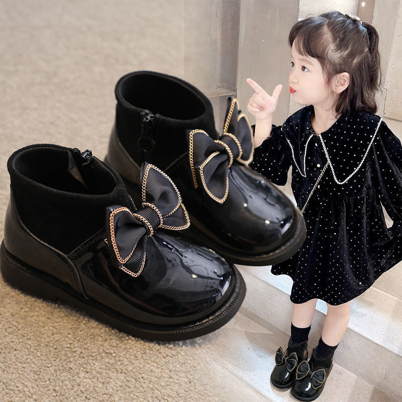 女童短靴2021新款秋冬软底公主靴子3到6岁小女孩鞋子低跟小童单靴