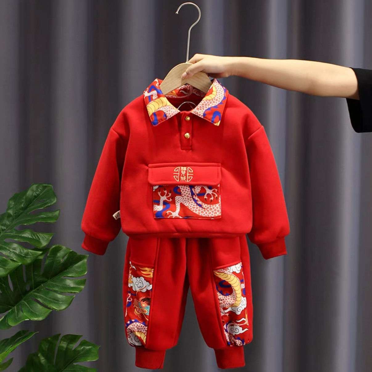 儿童喜庆拜年服秋冬加绒套装新款元旦表演服时髦中国风童装两件套