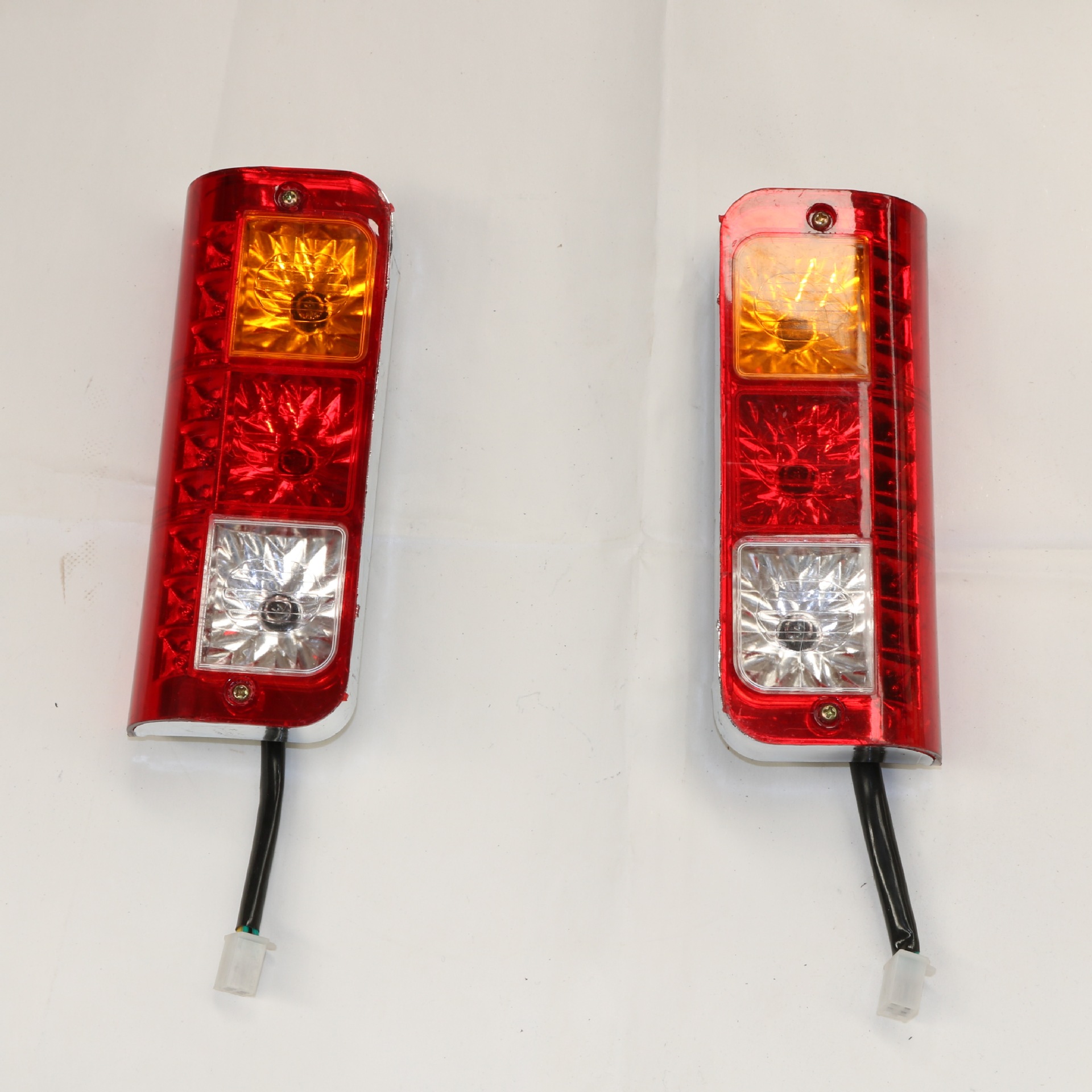 休闲三轮车小斗款型高亮尾灯炫酷款电动车led后尾灯