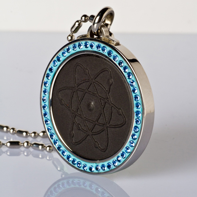 厂家银边镶钻型火山能量石不锈钢吊坠火山石能量项饰吊坠礼品定制