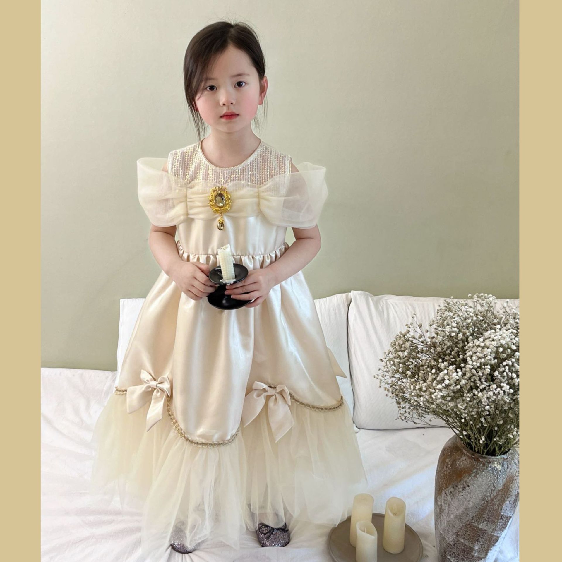 贝儿公主童话裙2024夏季新品女童六一生日重工花瓣网纱礼服连衣裙