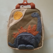 Z新款儿童帆布幼儿园卡通刺绣太阳长颈小恐龙动物形双肩背包书包