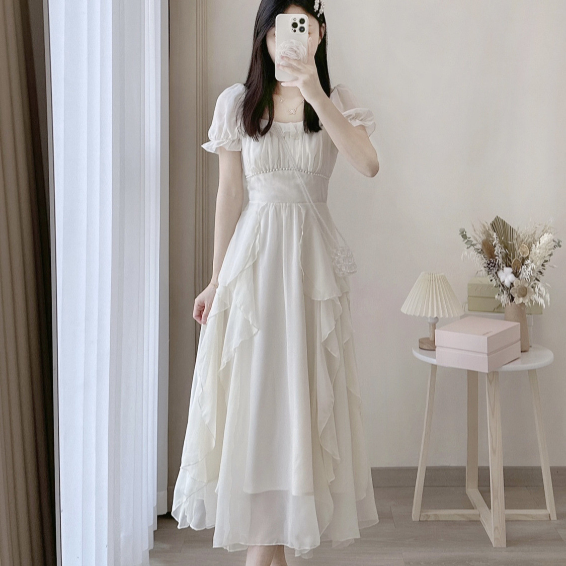 法式方领荷叶边裙摆连衣裙女夏季新款温柔仙女风泡泡袖长款连衣裙