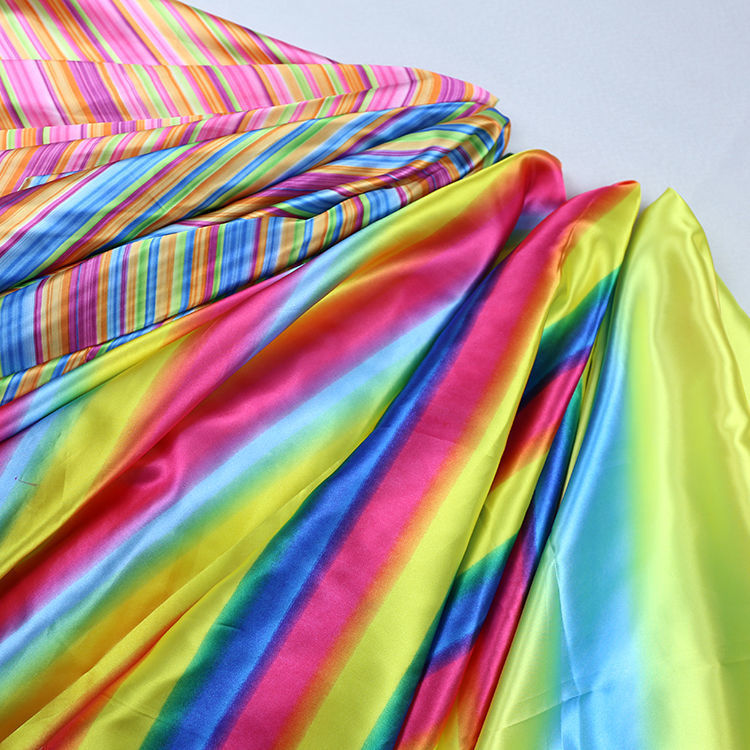 渐变七彩仿真丝印花色丁布料 丝绸面料装饰服装布料diy彩虹印花布