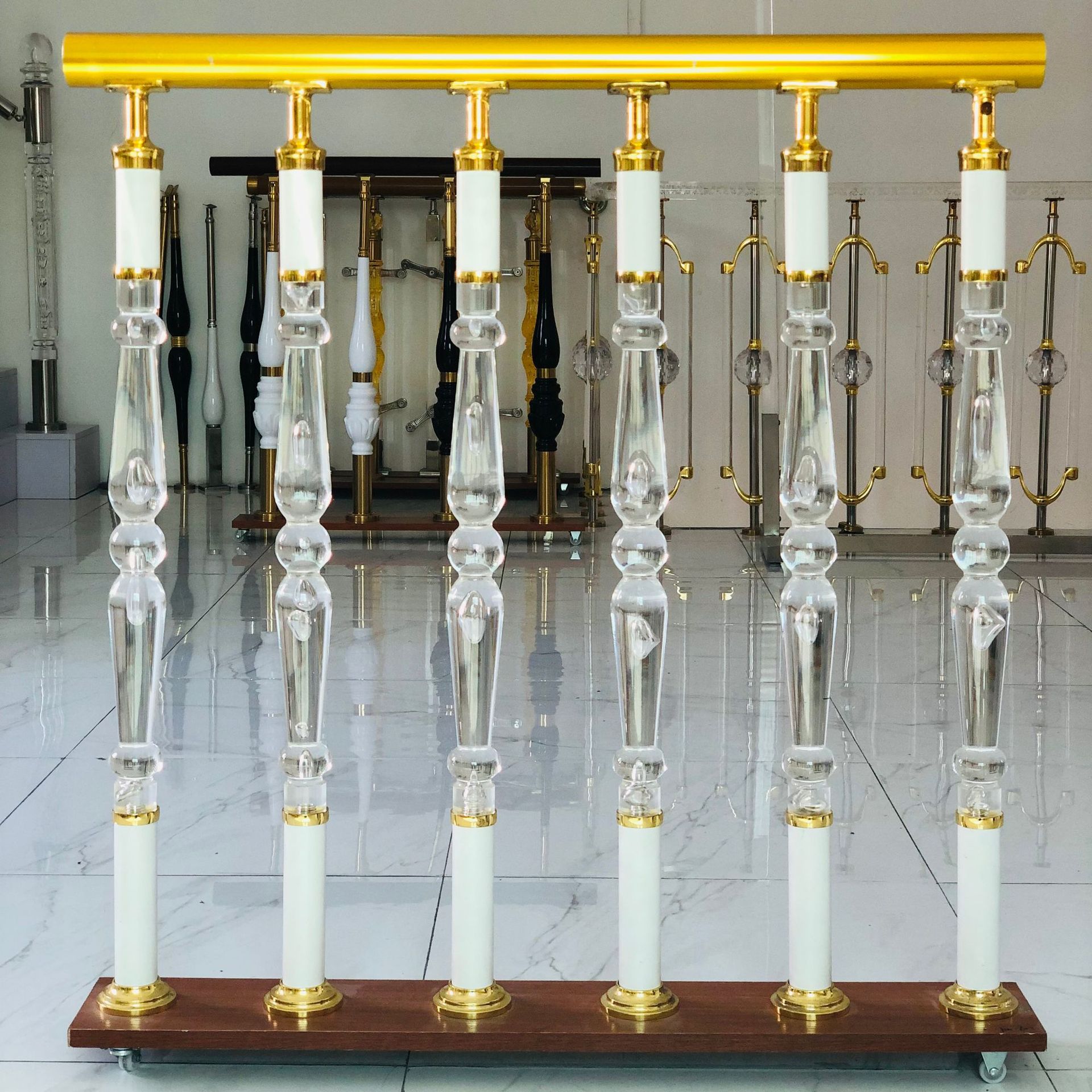 高档豪华家用别墅楼梯扶手栏杆亚克力水晶铝合金立柱安全防护栏